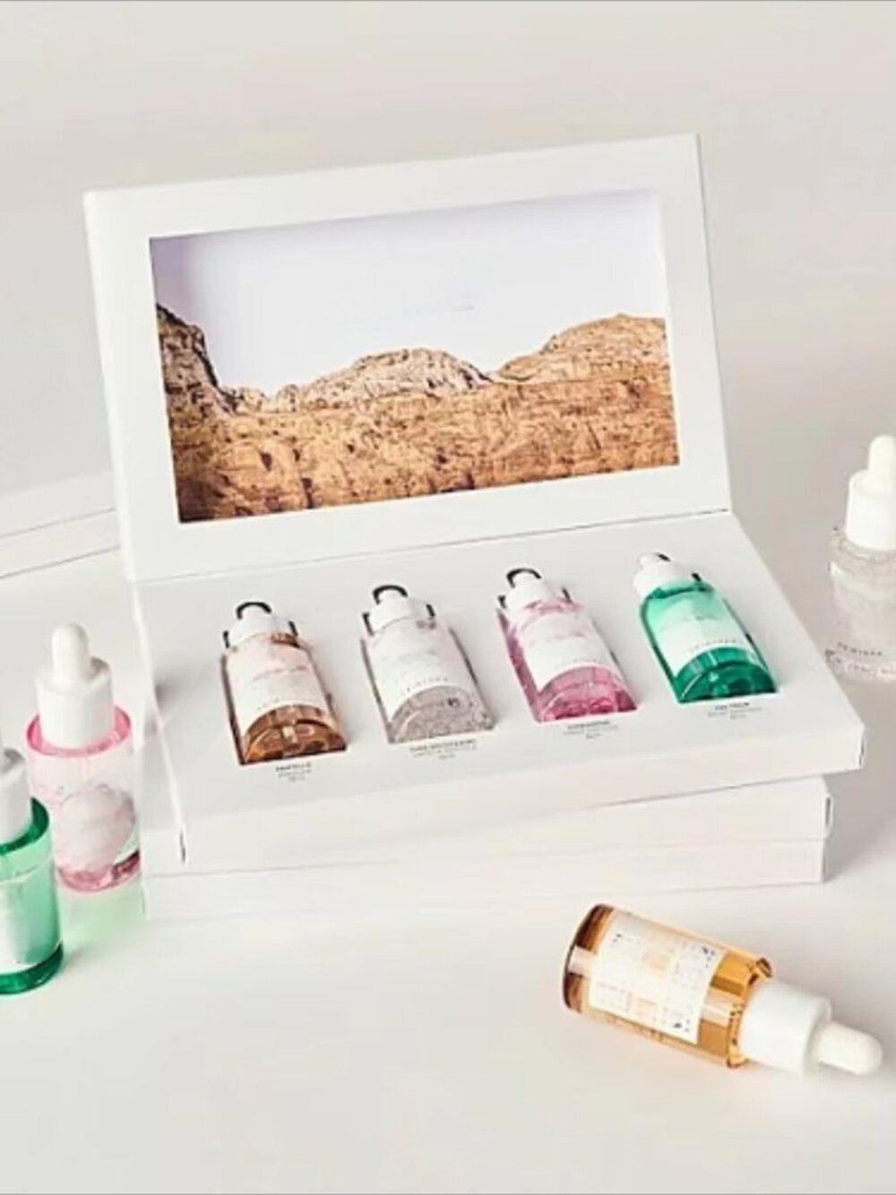 SKIN1004 - Madagascar Centella Ampoule Kit - 4 Piece Travel Size Korean Skincare - Picture 4 of 6
